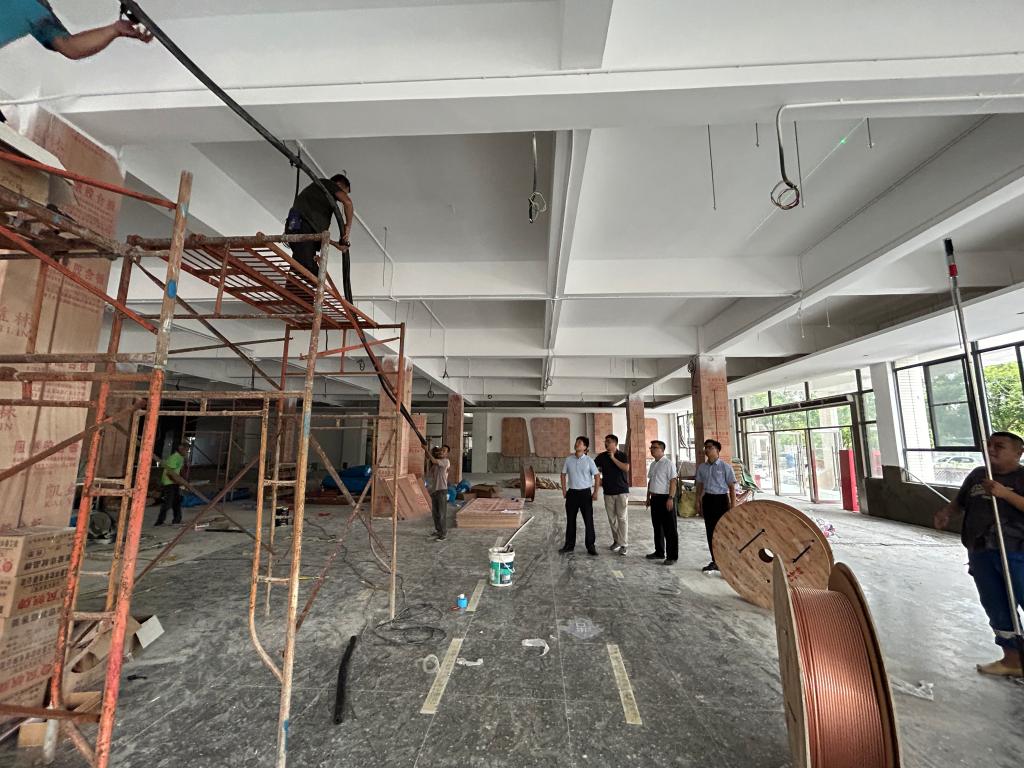 3666F0981BE937C2F0AB456D2C1_4B165BFF_215B5