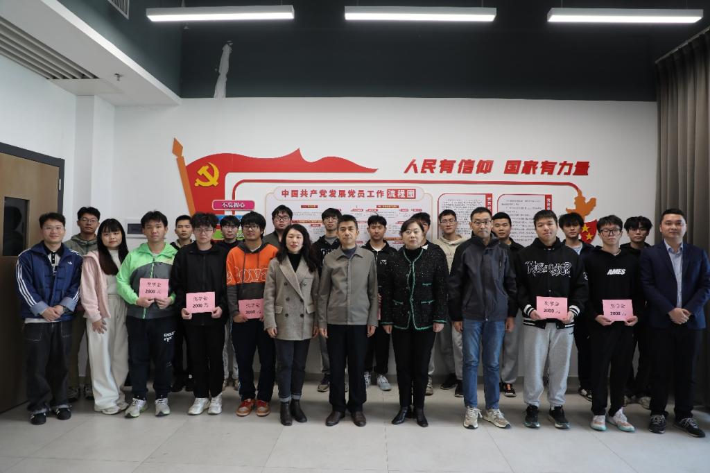 9EBCFF499EA882A4DFA214F907D_54620482_1571D