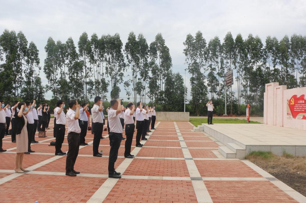 D7A11BC0B3CE13D31AF7BE1EFB4_373D5715_215CB