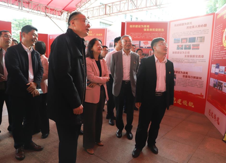 072B2363E4D09DF40B255F2000B_D468E3F2_18665 072B2363E4D09DF40B255F2000B_D468E3F2_18665