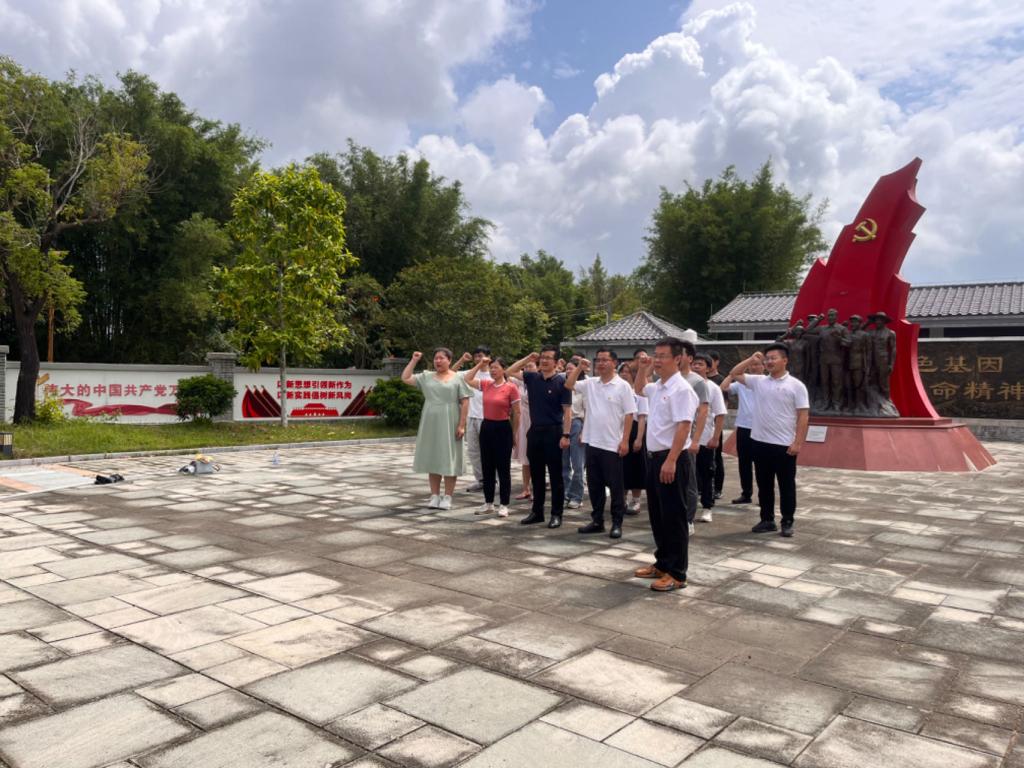 7BF2F5BE985D9B8710FF6C8F7DE_A91ACE53_2018C