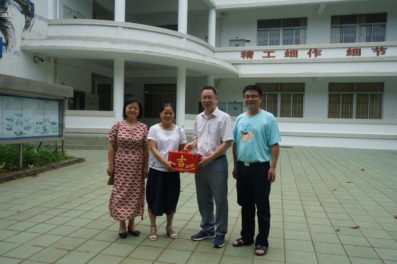 1533896974101417.jpg 1533896974101417.jpg