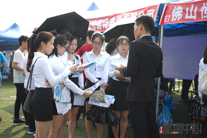 4B20429F3F559DEA4F26CAAE911_895F3D97_15771.jpg?e= \