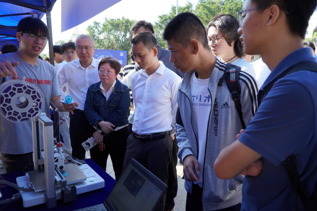 209832C7867DEA5518609695339_08709035_17609