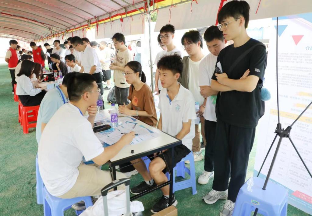 7609DB04D52B82769CA092709A1_28149EA7_19627