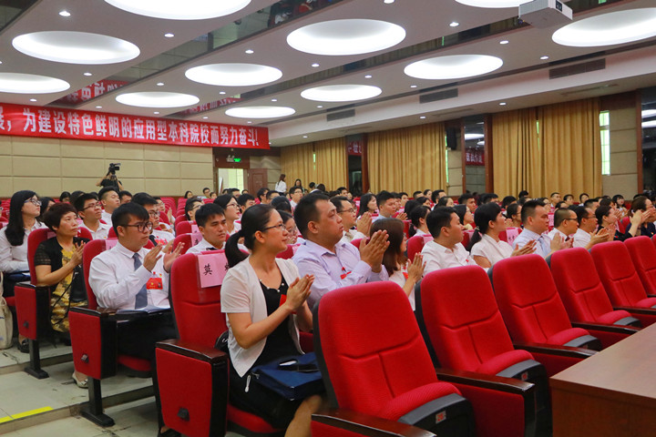 8594DEFF79A14DAF1AE1501DEE7_F6DD55FC_2186F.jpg?e= \