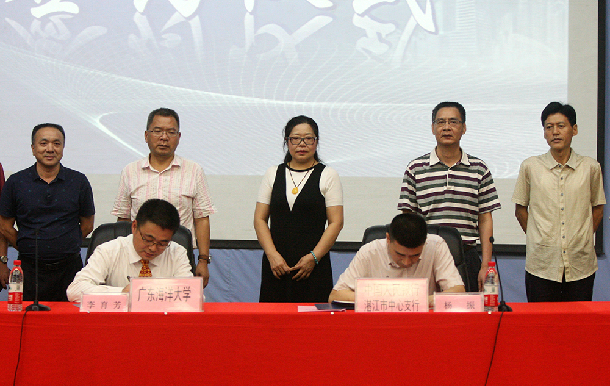 1528960551312625.jpg 8I3W25171.jpg