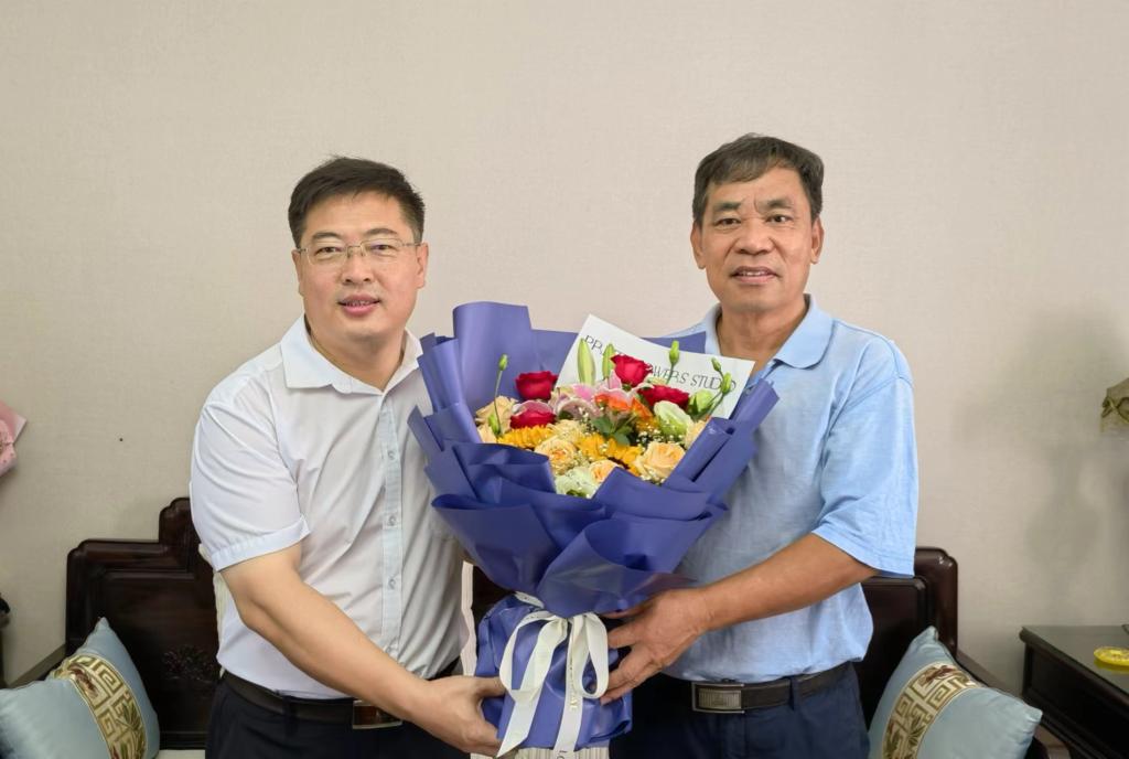 E2D2ACE4088633C8F48C2BB4E49_7FFBF950_10167