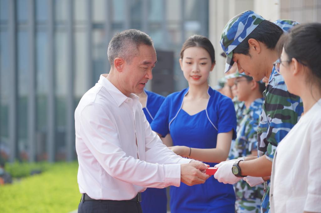 E4A0FE1ABB40B9E24DE7F8F92CE_3DAFACFB_FF27 E4A0FE1ABB40B9E24DE7F8F92CE_3DAFACFB_FF27