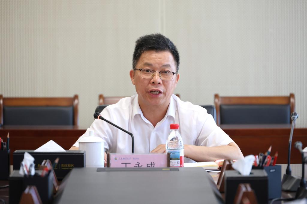 1BB3494BCC765B3C4A4BBB6D6FC_5C879A0E_DE13