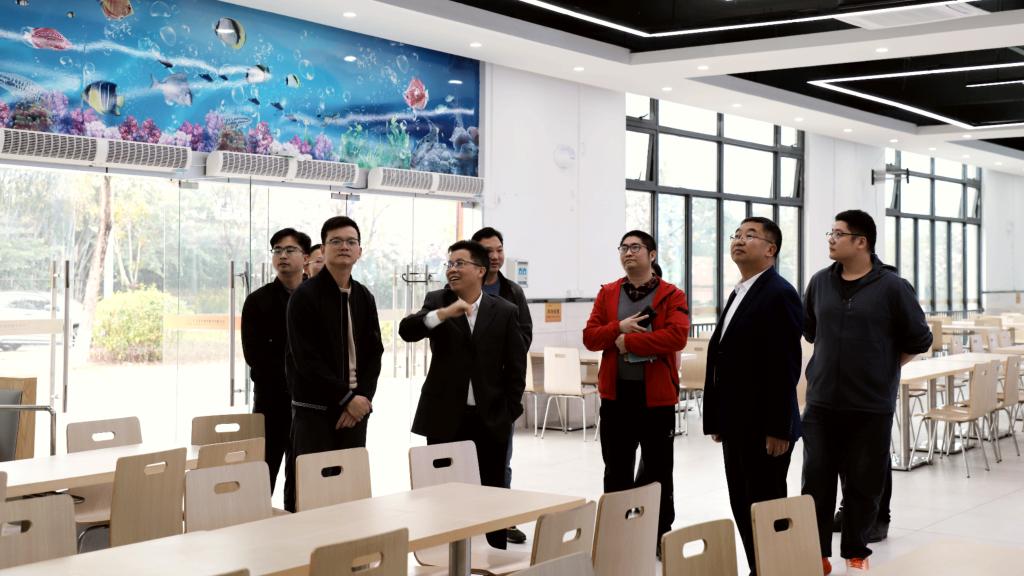 ECAA629B3ABAC8F38351E48B0F5_27617628_15D6A