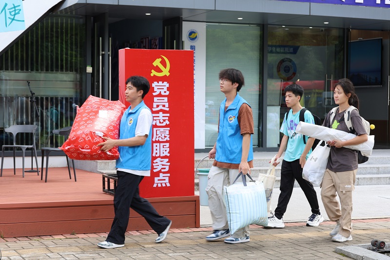 384F1F296BBC64076E0B6F19ADB_CE256313_2B717