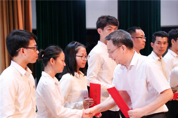 1530953953743589.jpg 1530953953743589.jpg