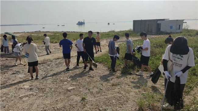 C9A9133D8693DF99AACD654B621_E2BBA940_64E8C