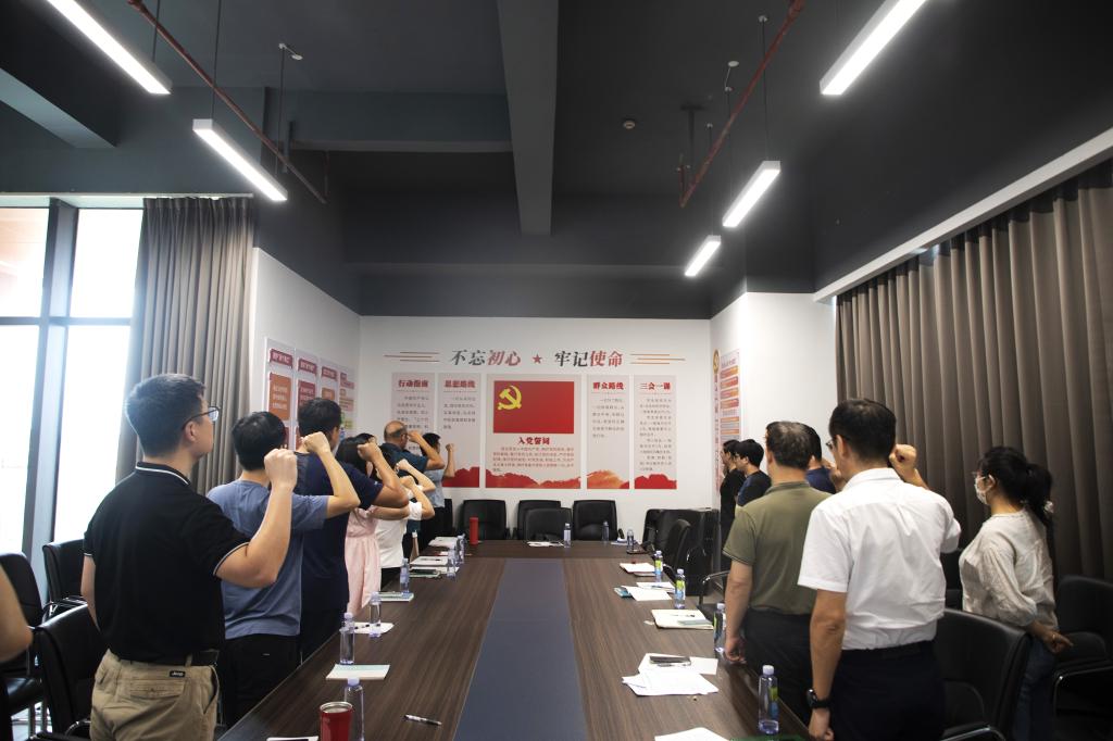 7F1293EE3BE98D396BD4B0CAE30_BAED6A2D_137F4