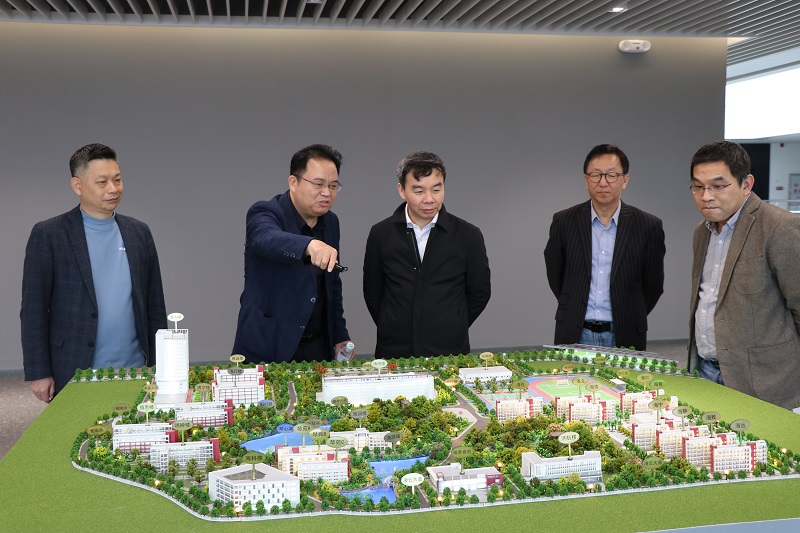 5837B56ADB41C4D7849D8E6BDF6_E5A82EDC_2B4FA