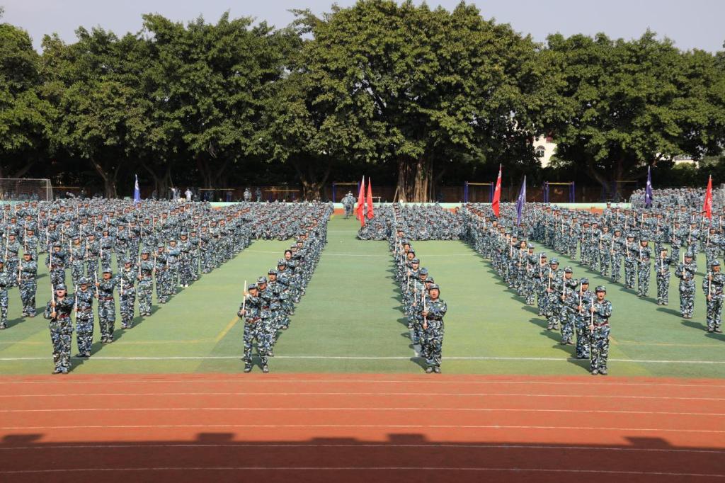 FAD2159305AF3DAC975BCC865A3_0AC6F924_25281