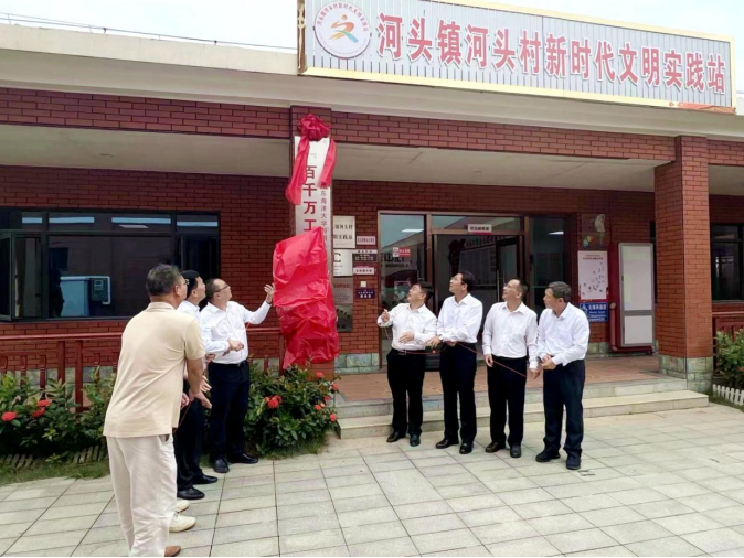 A6D08C94B790C19D7C806DA5C88_651CFEDB_14DBB3