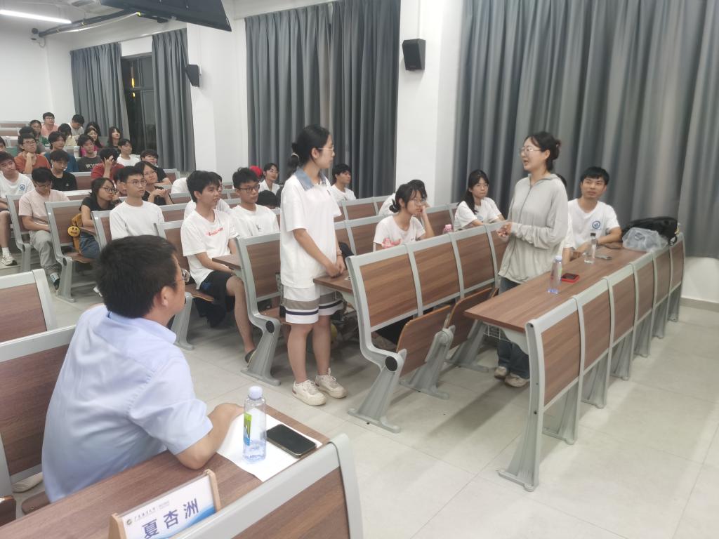 CD9090535DEFBDA5E469442C807_EF644C26_16A94