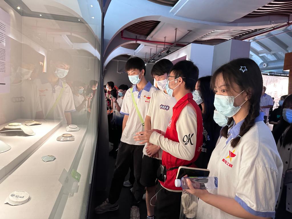 52FB26D257D5A1D42397E245B93_BAA52633_197DF