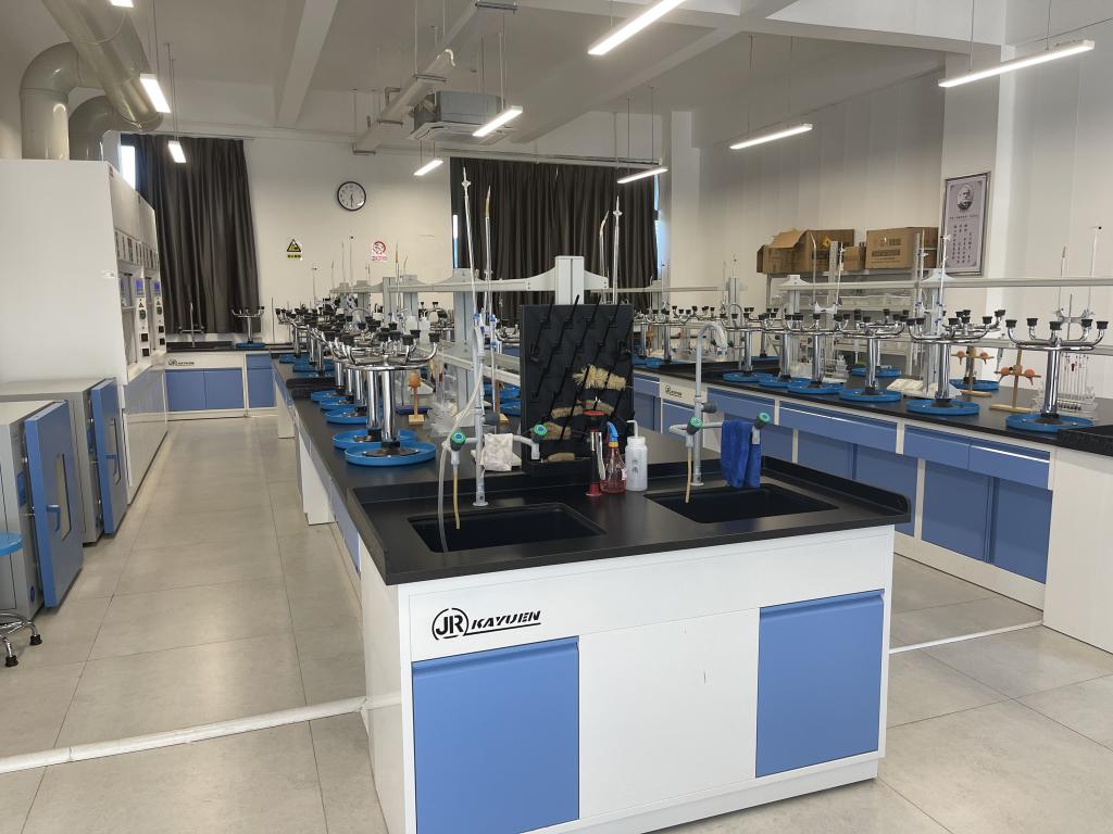 E109A2398DA973C04E2E3E6A3E9_9327176F_183DC