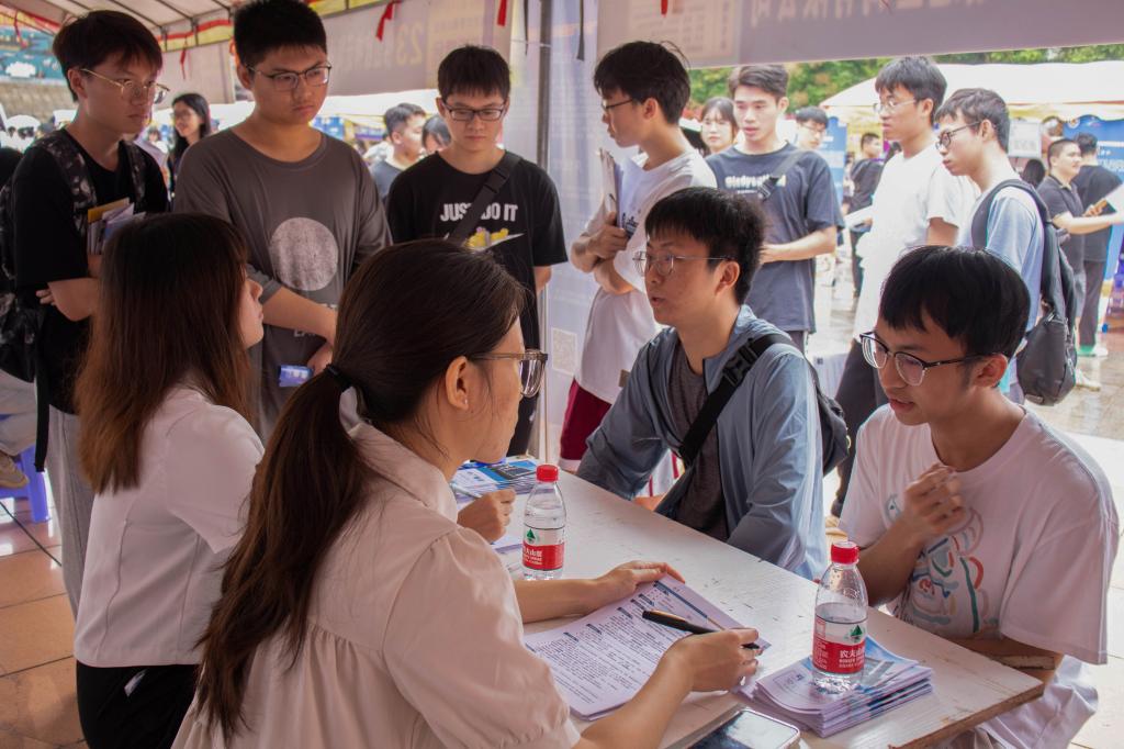 67F5B1C2E5F94D0CAE93A810E3F_6EB10E0A_1881C