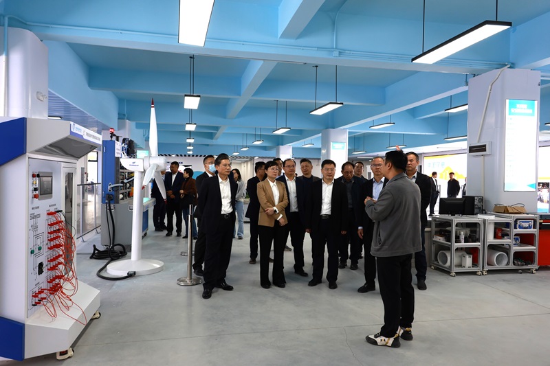 D868F5EF893880F0890EA75B374_1D9C1245_2182A