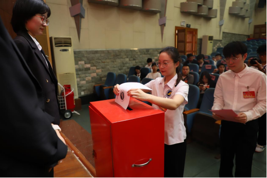 3703D23F1DBC714D7EBACFA3165_5DD69BB9_461A2