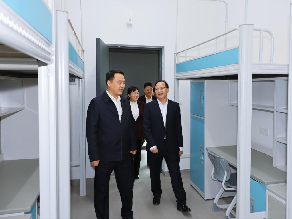 9E881C17053C59F4DBD4B637D3D_F85A3891_FA49