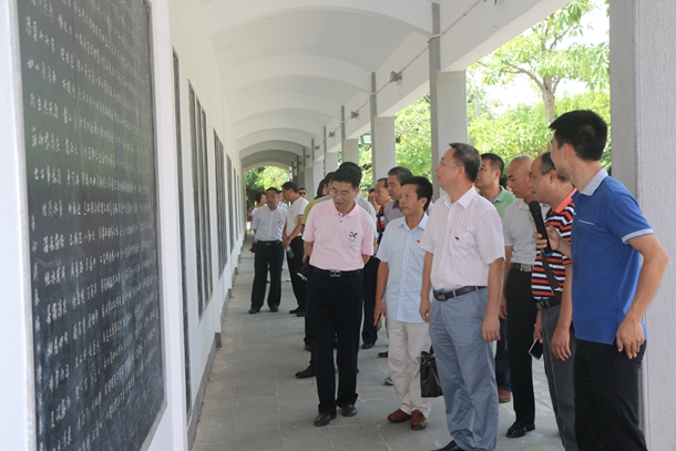 1505978880109786.jpg ÂÃÐг¬žÊ«ÀÈ.jpg