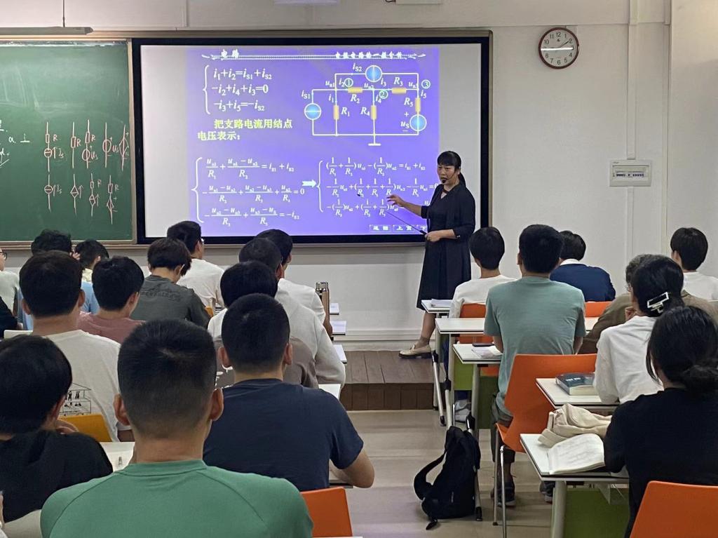 7CD052A6689FDEFF71EDD94553C_AD4507BE_18695