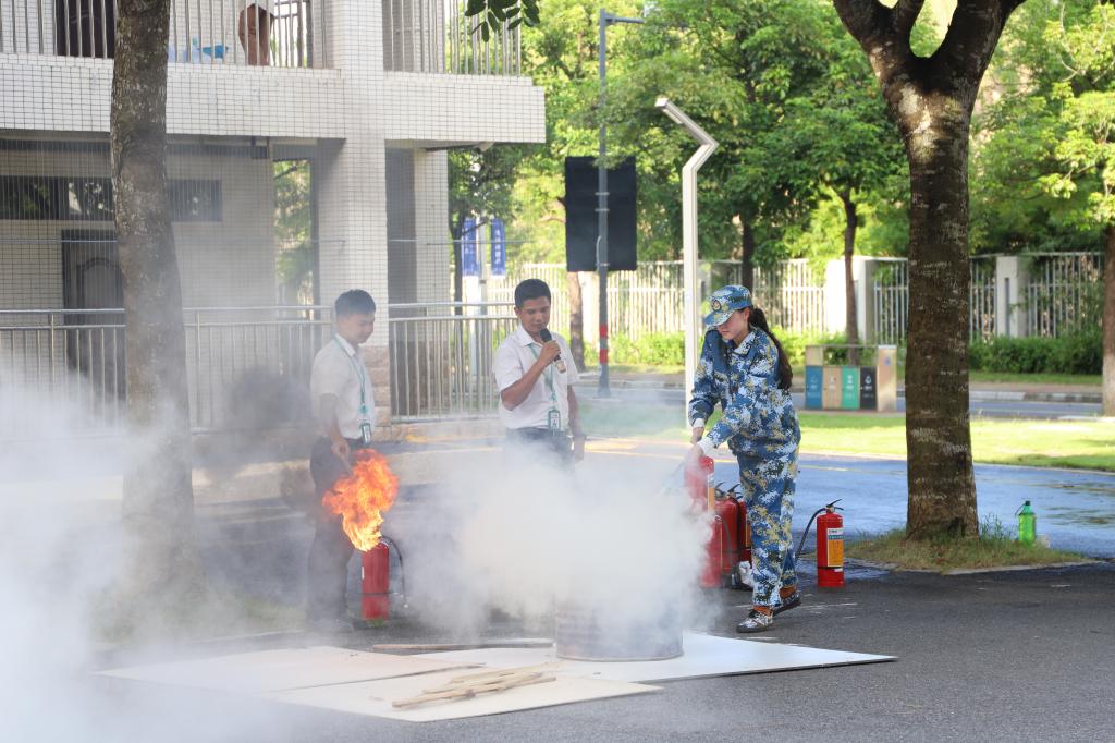 AD9198B006C24BBBB25C019A219_825AA26F_1C4C2