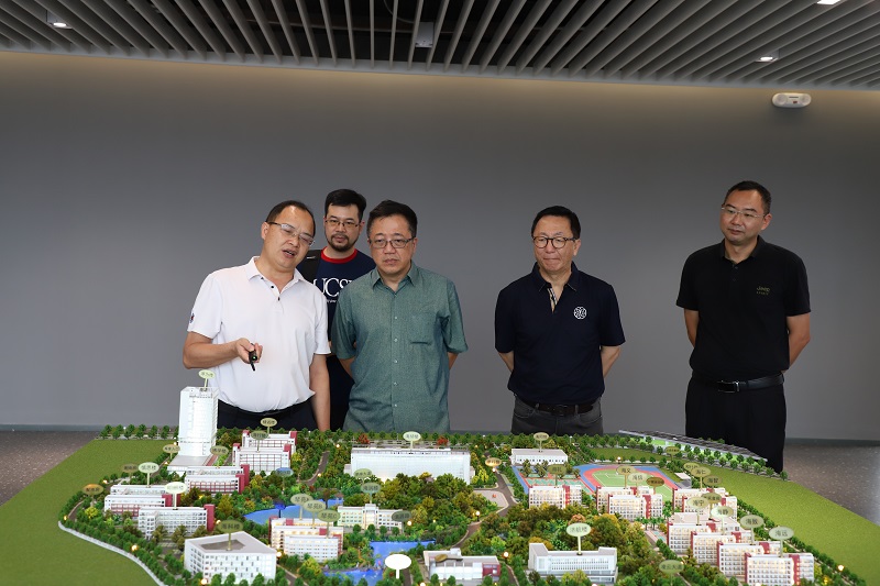 708ACAD68AF8A15C28D3FA242E9_63C2FB14_277F7