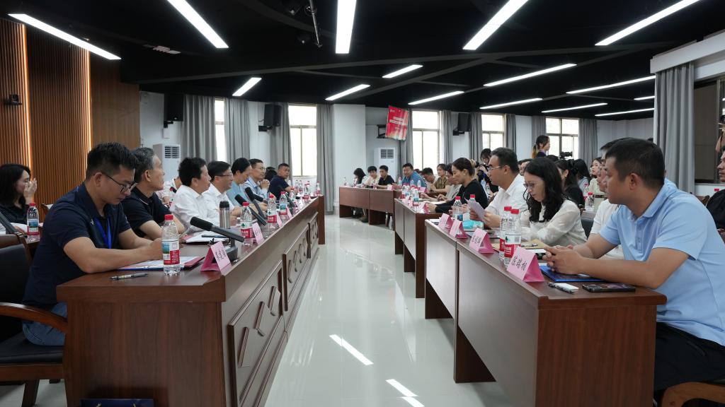 22B4B9B4B890D6B2AAB1A3F76F6_DA3EF89F_143AB