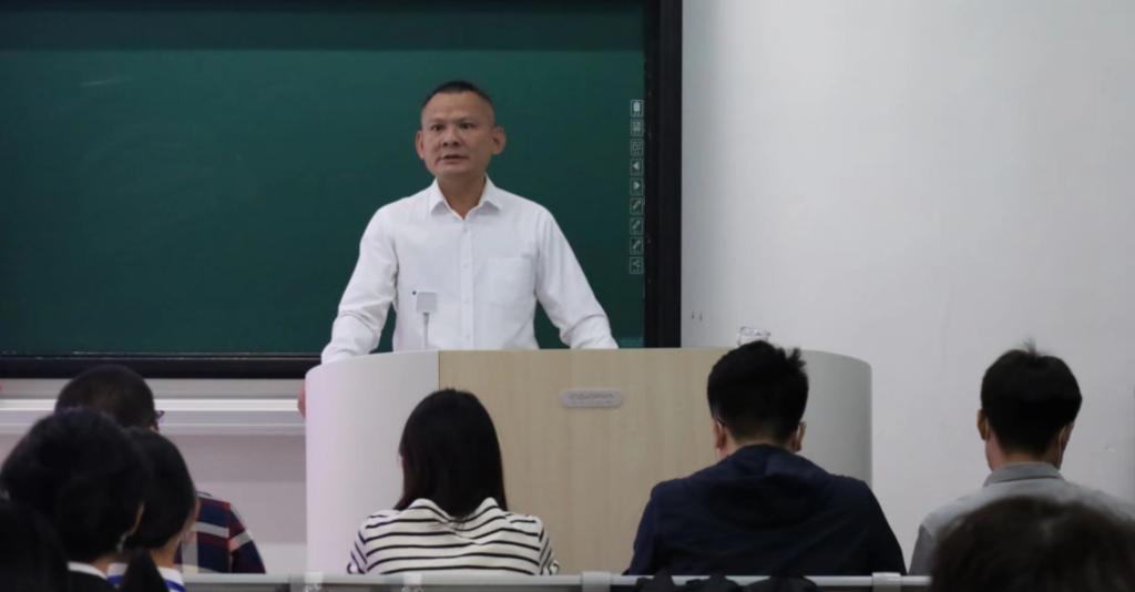 10EABEF9150FFCDBEB6B32B95AB_C9B7ED74_7FD4