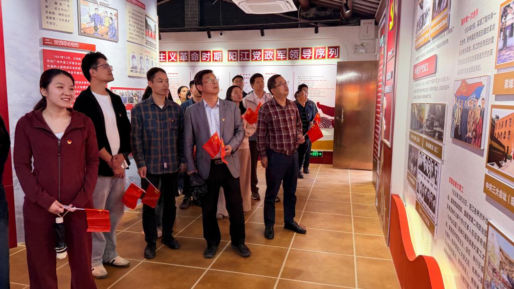 A98CC2E9D2F25501244AA6FD4D3_847DFCD8_1BEF9