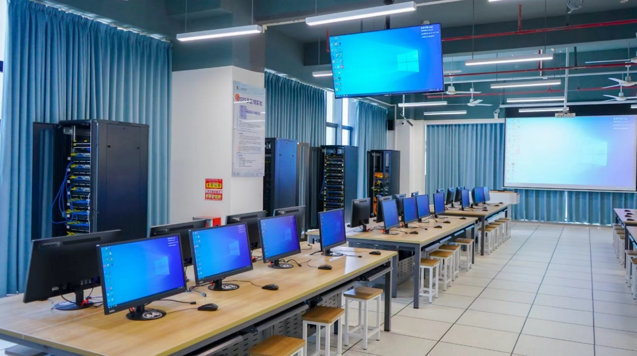 63D3456361475AB9110048B8E39_EA15162C_F462B