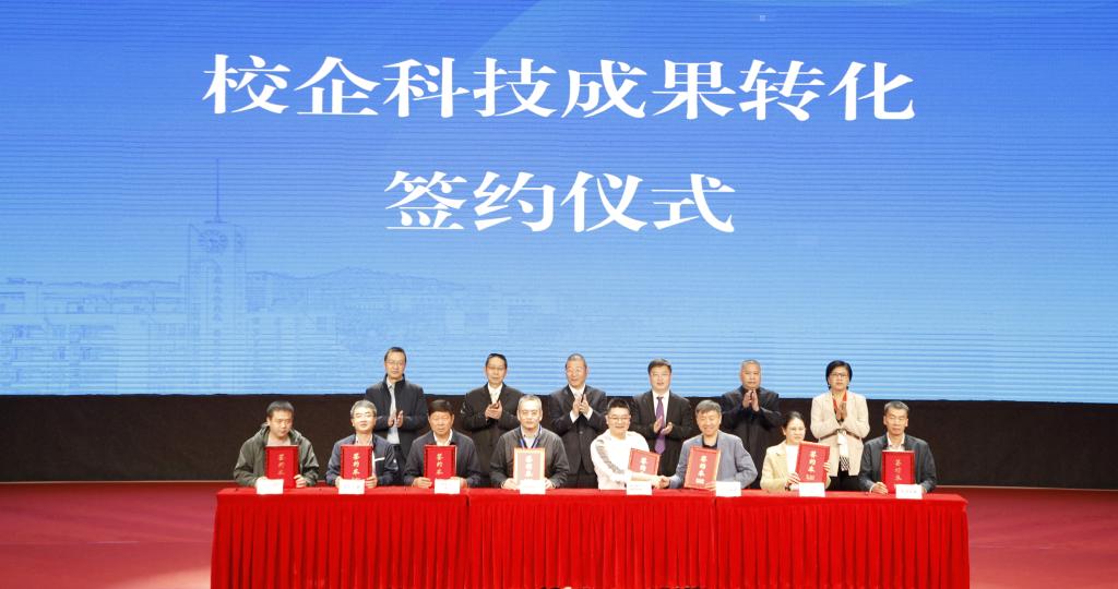 C11430CD68EB6E1629F9326C379_0D5C65F1_11E33 C11430CD68EB6E1629F9326C379_0D5C65F1_11E33