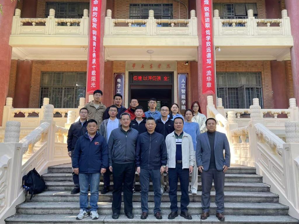 46B7650C5FC340A0F4BA79EEA7F_5291F3C4_217AB 217AB