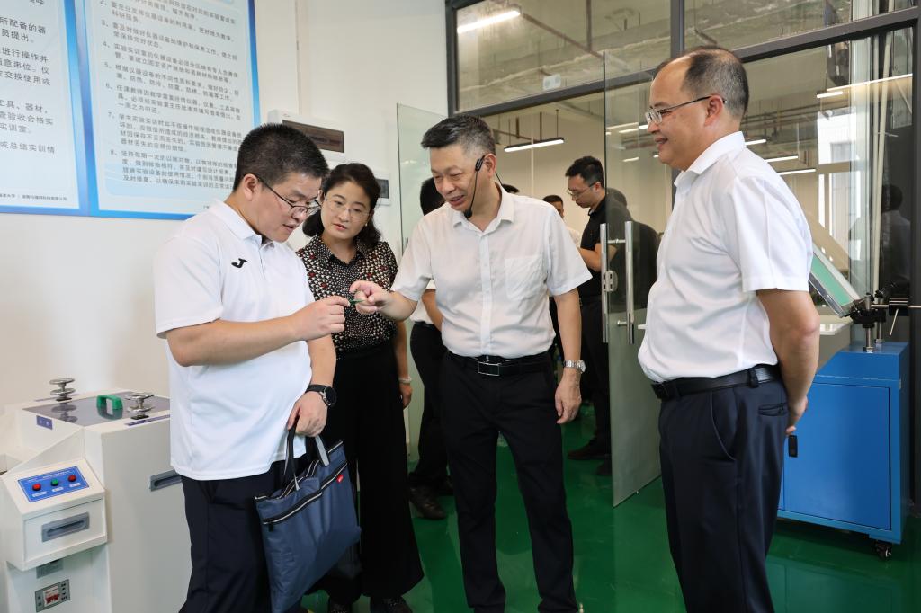 B914E809DA4D6296D64A4B2C7FC_8EB3993B_15198