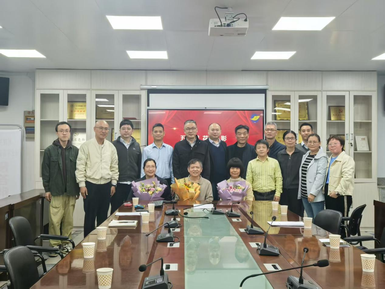 AF706A51CDF08DB3C130B994B8E_2410666F_FDA3F