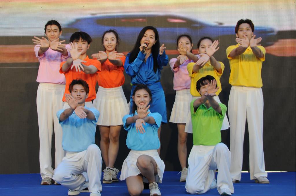 FBE9B73DE85B29439A2C6B18927_F9818474_14DA8