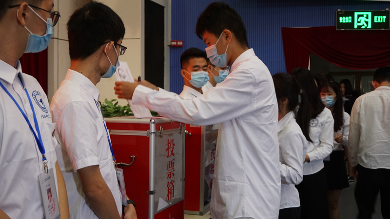 998BA5B63186C84E55F45414E7B_E9AF32E8_41952