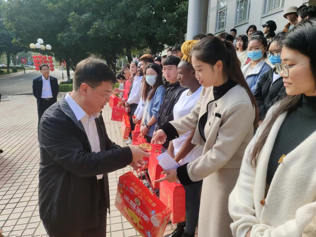 26E13ACB576D49E16FCEF5E0863_89438ADF_1E299 26E13ACB576D49E16FCEF5E0863_89438ADF_1E299