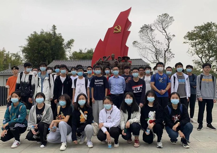 D49887CD887FEA6132BCCE9D885_93E93652_32B53