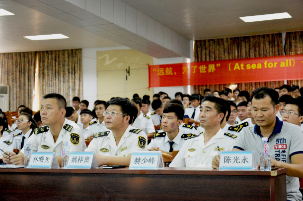 1467016057134749.jpg ¸÷ÈËÈÏÕæñöÌý½²×ù.jpg