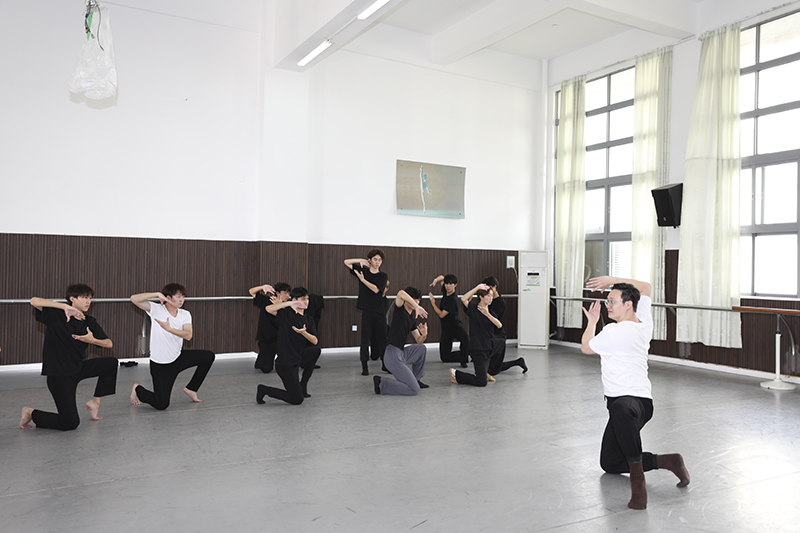 DF6F09FEA8BFA7137B051D56FB2_B2377AD9_41356