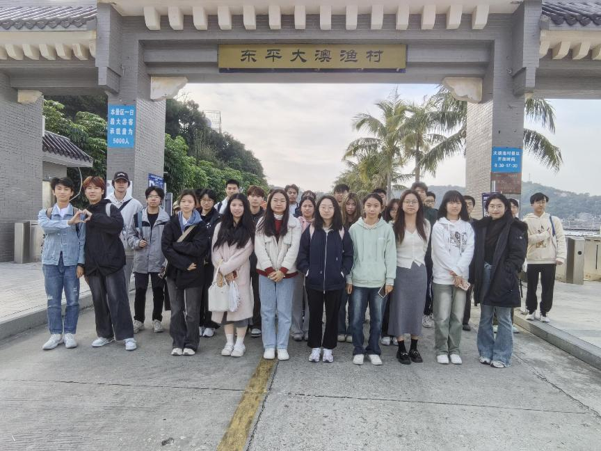 5190CD3A22694F46FCF212FEEC6_D6081A47_BDF7E