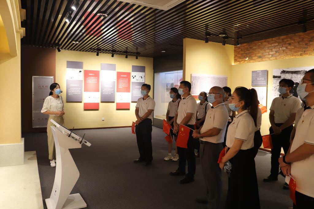 41F18760D43C54585AE3875F201_DBE32028_17F51