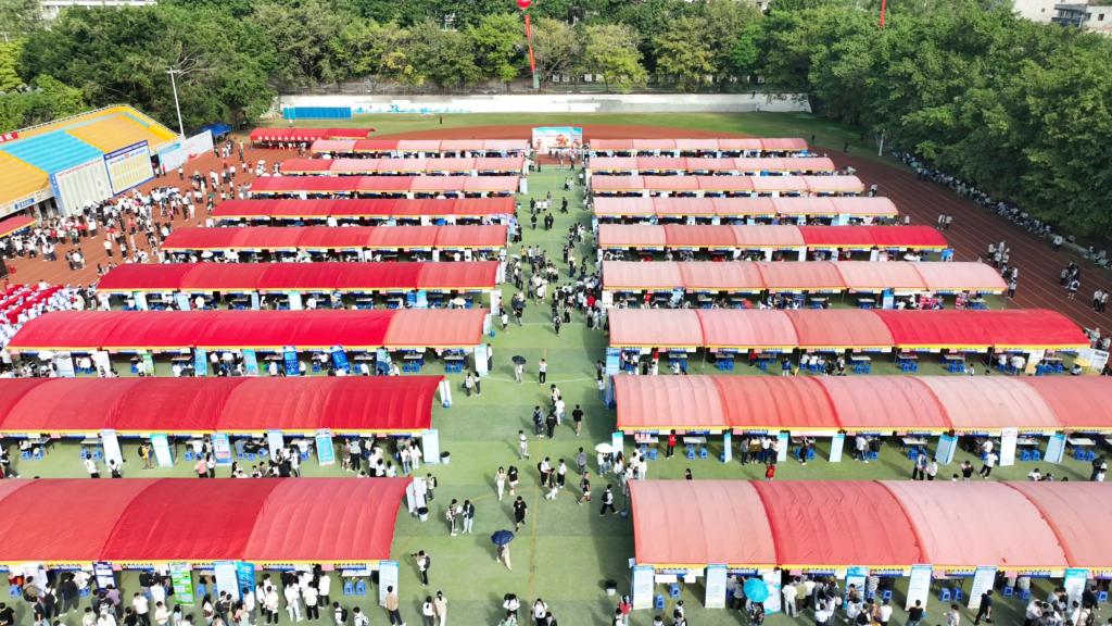 BF80EB4C4AC7C1FB37DF82D45FA_43078780_24424 BF80EB4C4AC7C1FB37DF82D45FA_43078780_24424